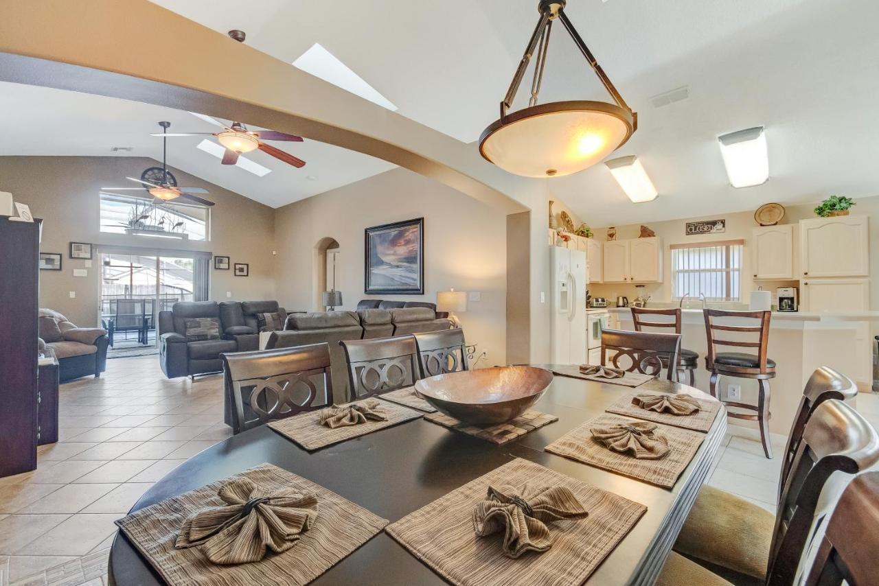Two Master Bedrooms Pool Home Private Yard オーランド エクステリア 写真