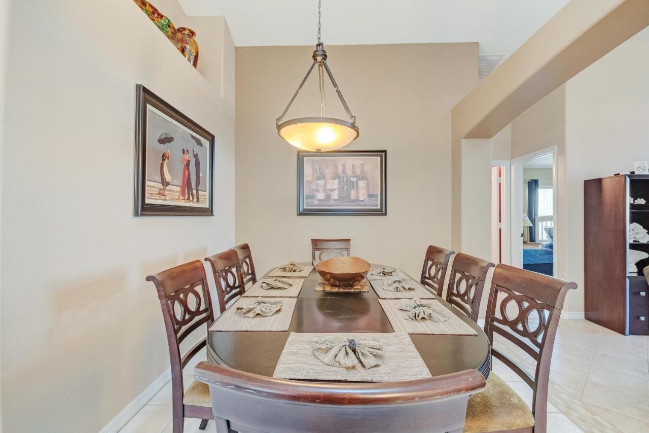 Two Master Bedrooms Pool Home Private Yard オーランド エクステリア 写真